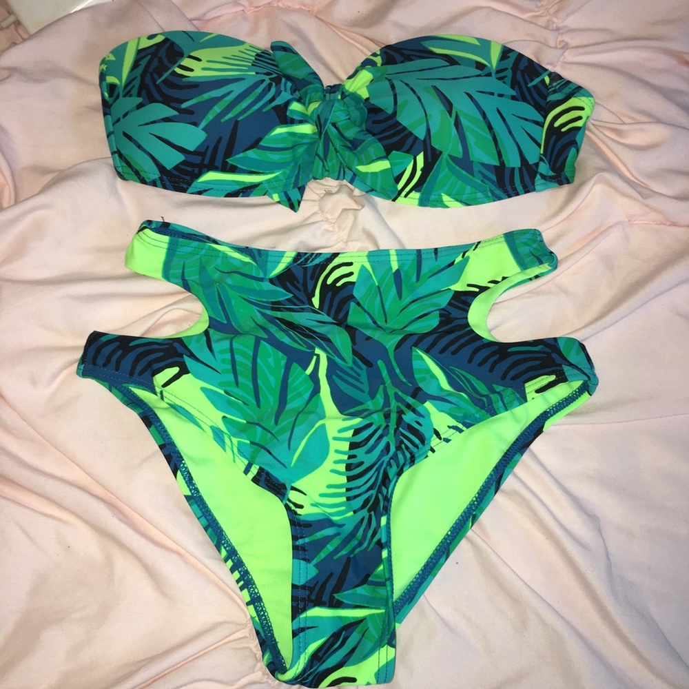High waisted bikini
